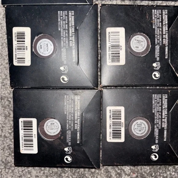 Mac Pro pallet eyeshadows brand new - Picture 2 of 4